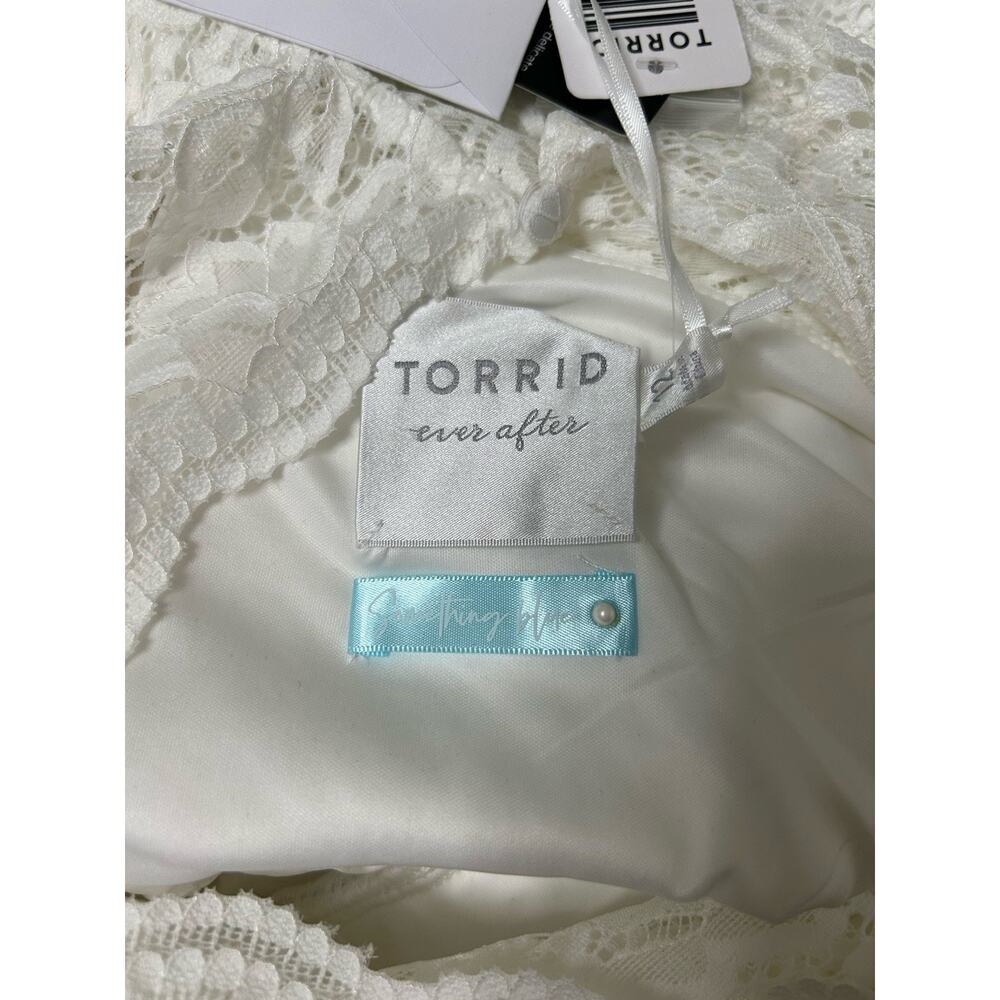 Torrid Ever After Something Blue Tag Ivory Lace Tea-Length Wedding Dress Size 12 - Picture 8 of 13